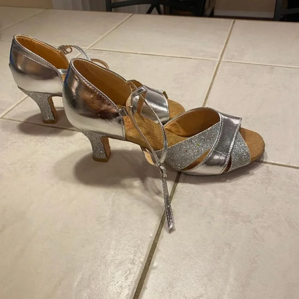 Stylish Women's Ballroom Dance Silver Metallic Glitter Open Toe - Picture 2 of 6